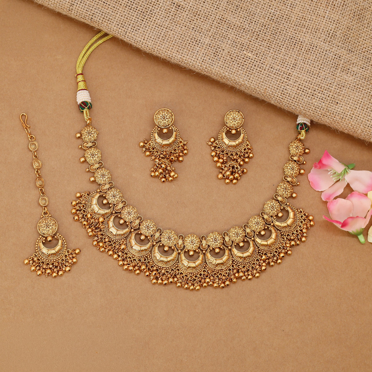 Elegant Antique Necklace With Ornate Crescent Elements