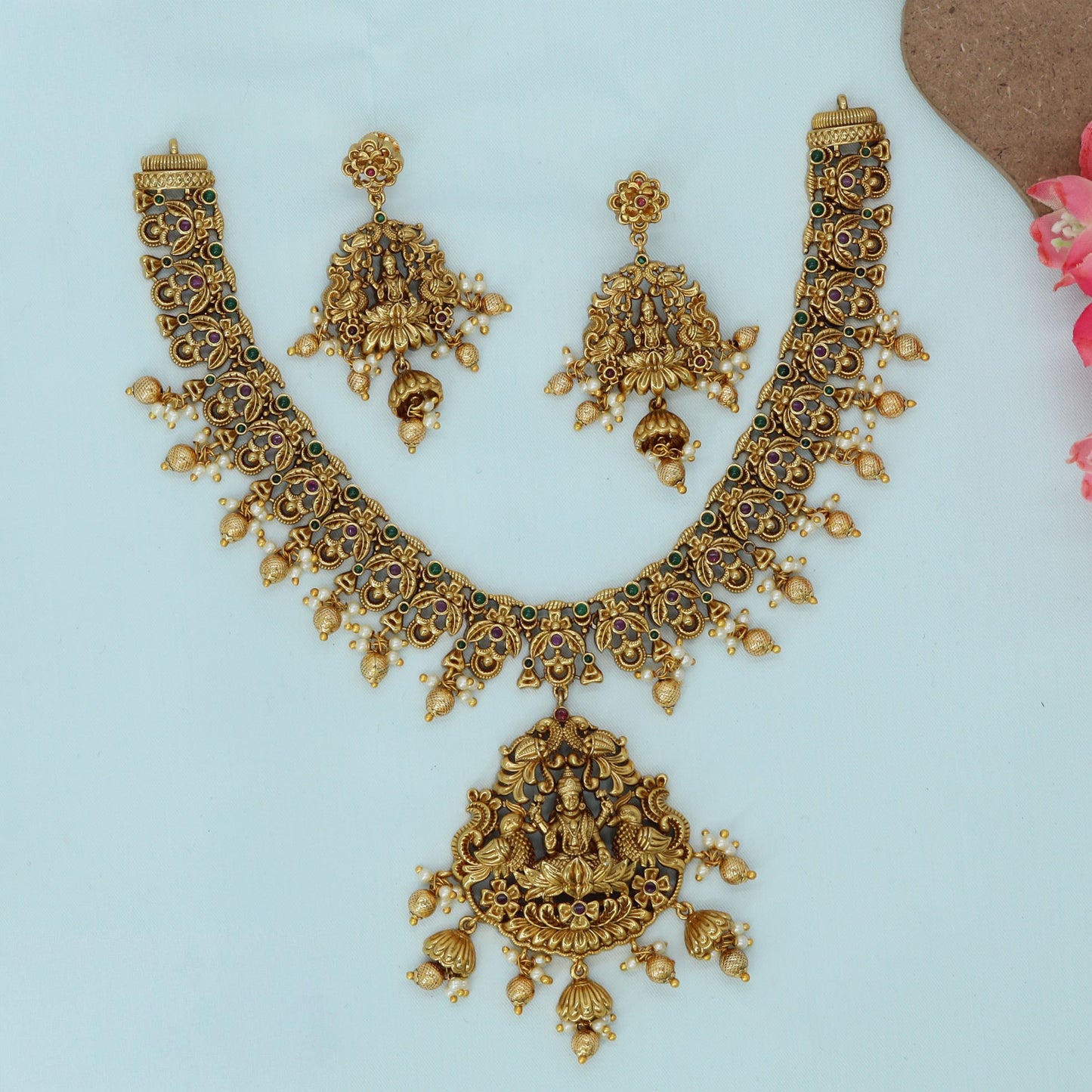 Antique Finish Necklace with Lakshmi Motif Pendant and Textured Link Flow