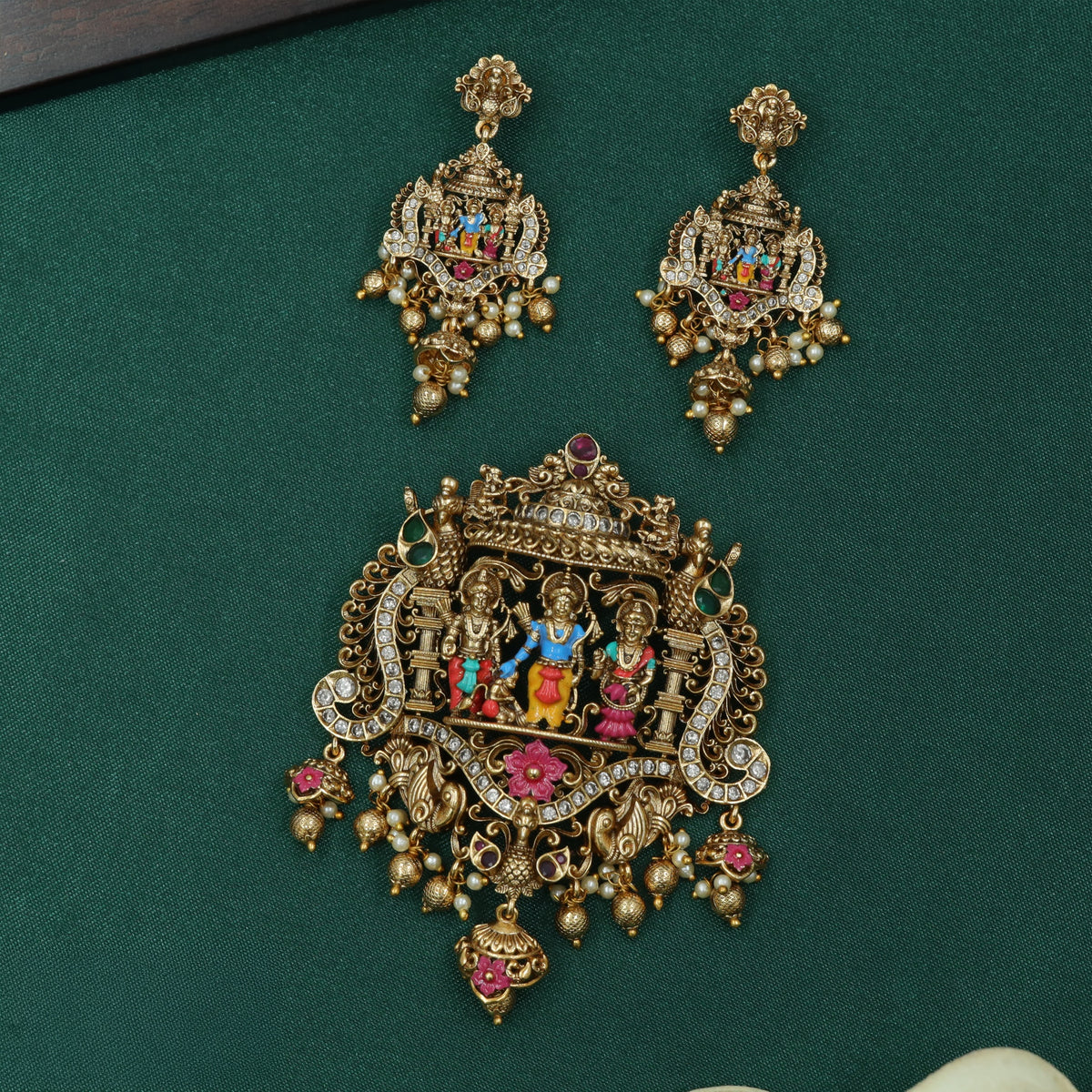 Traditional Antique Pendant Set Featuring Ram Darbar Figures