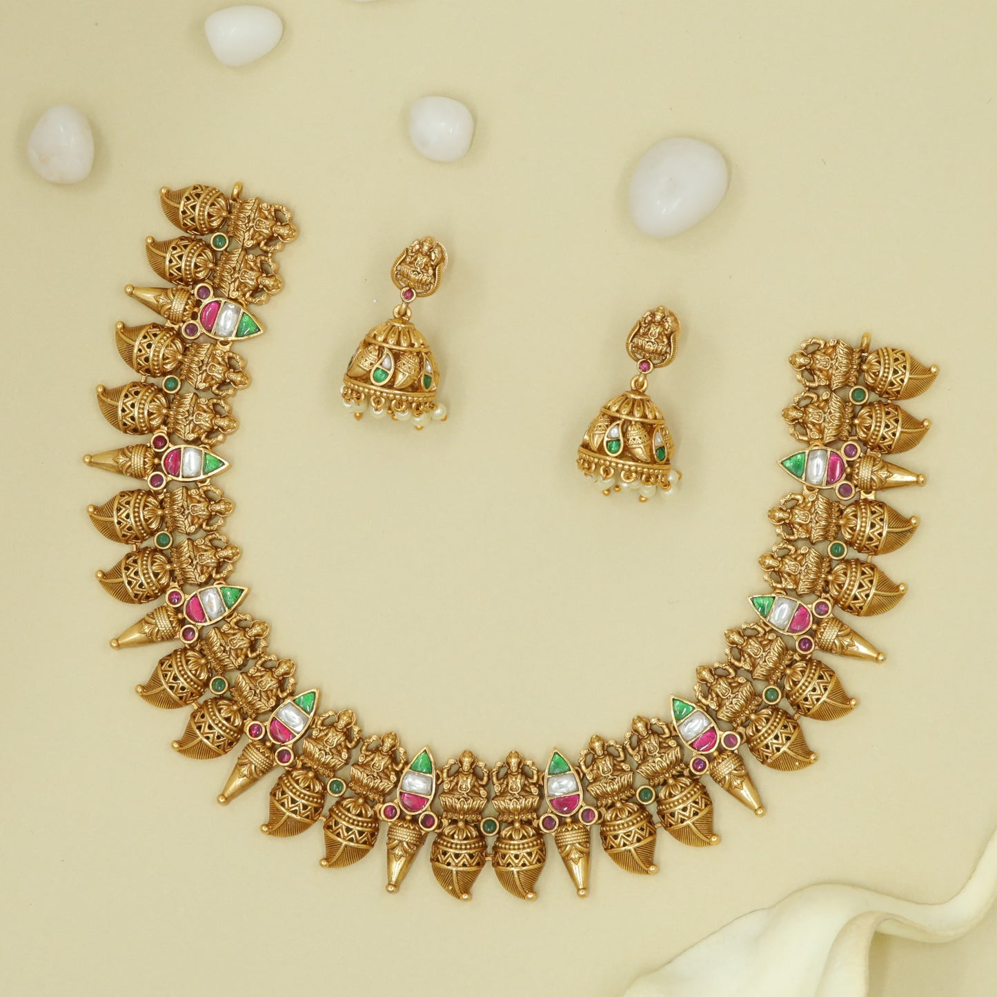 Shankh Shobha Antique Necklace Set