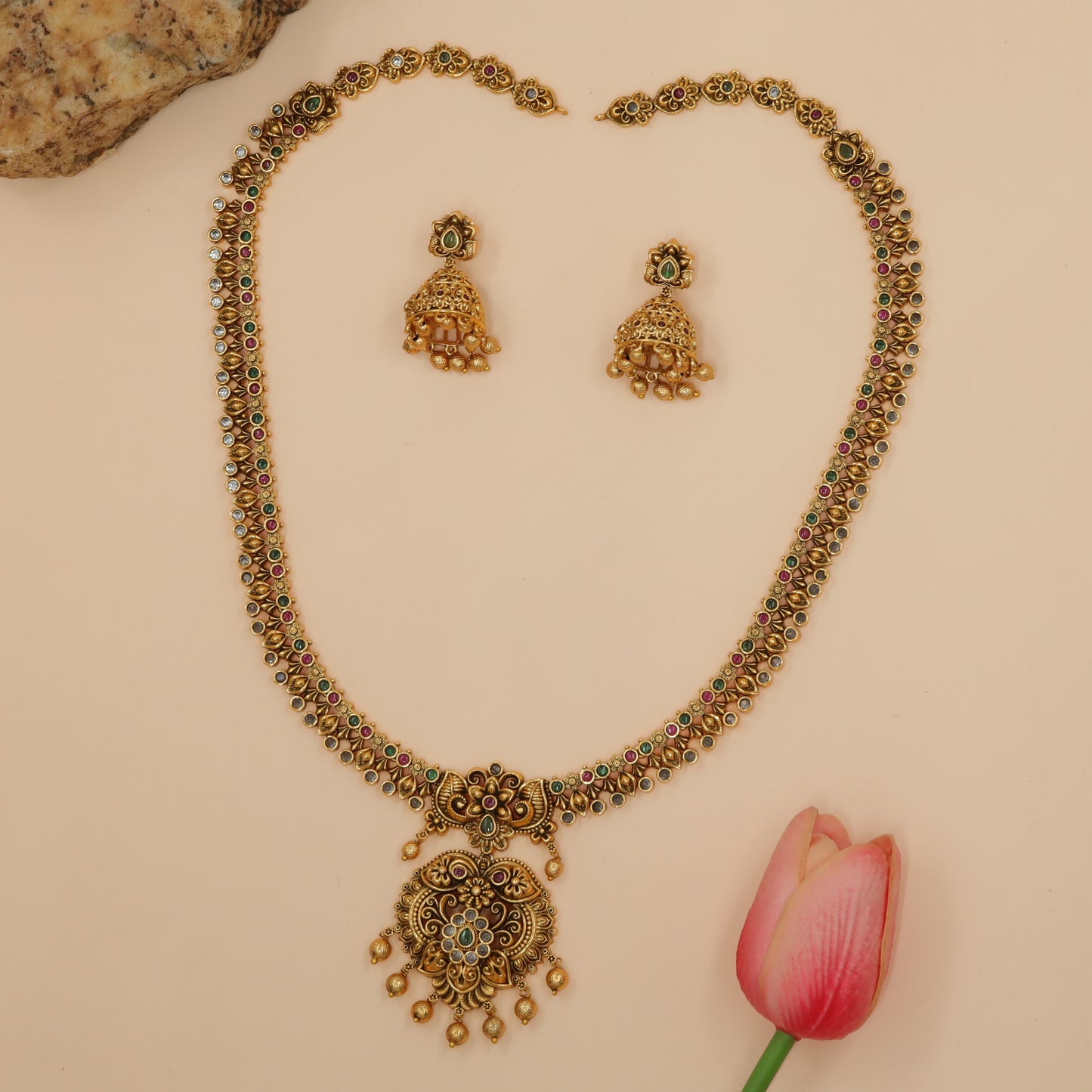 Antique Floral Pendant Long Haara