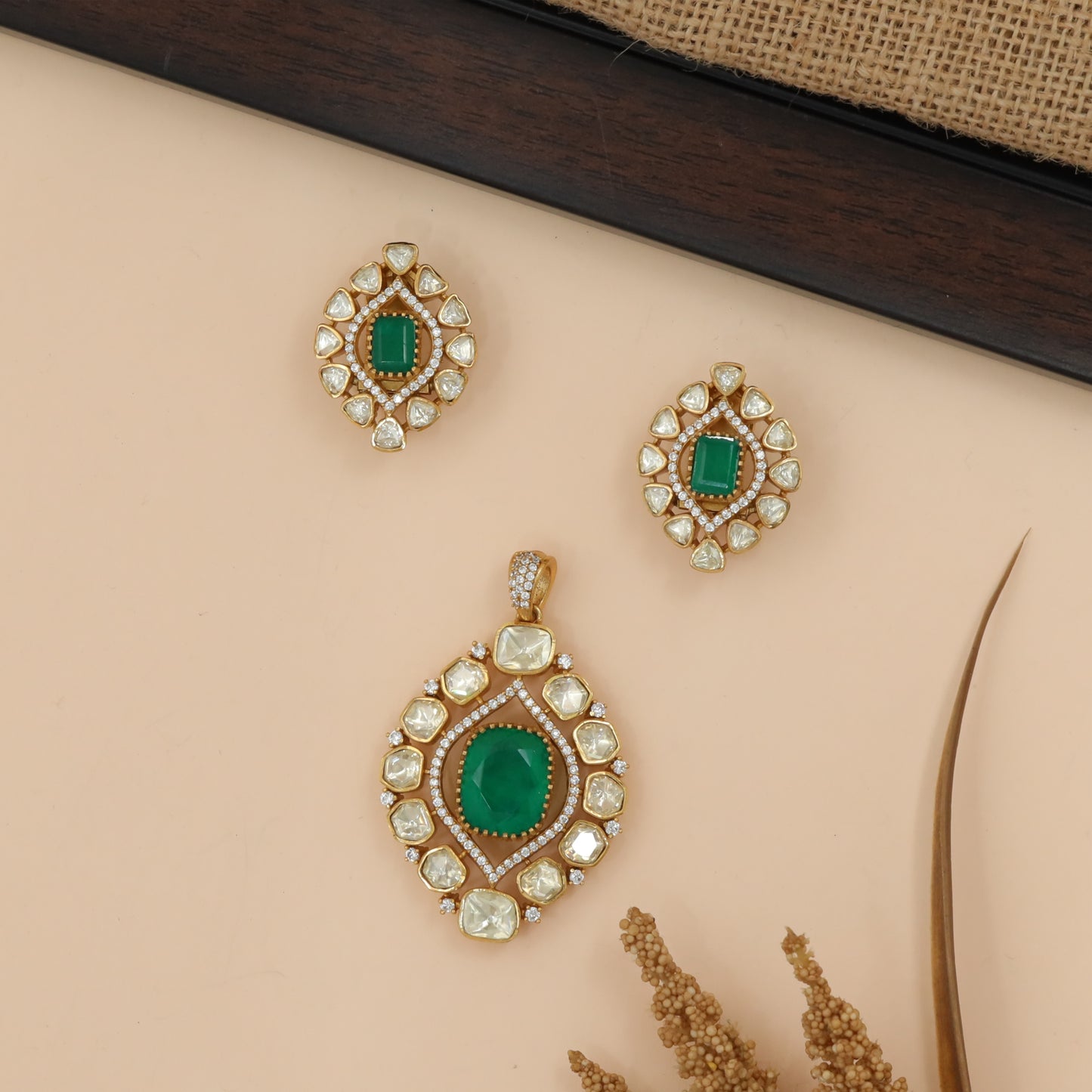 Framed Centerstone Pendant Set