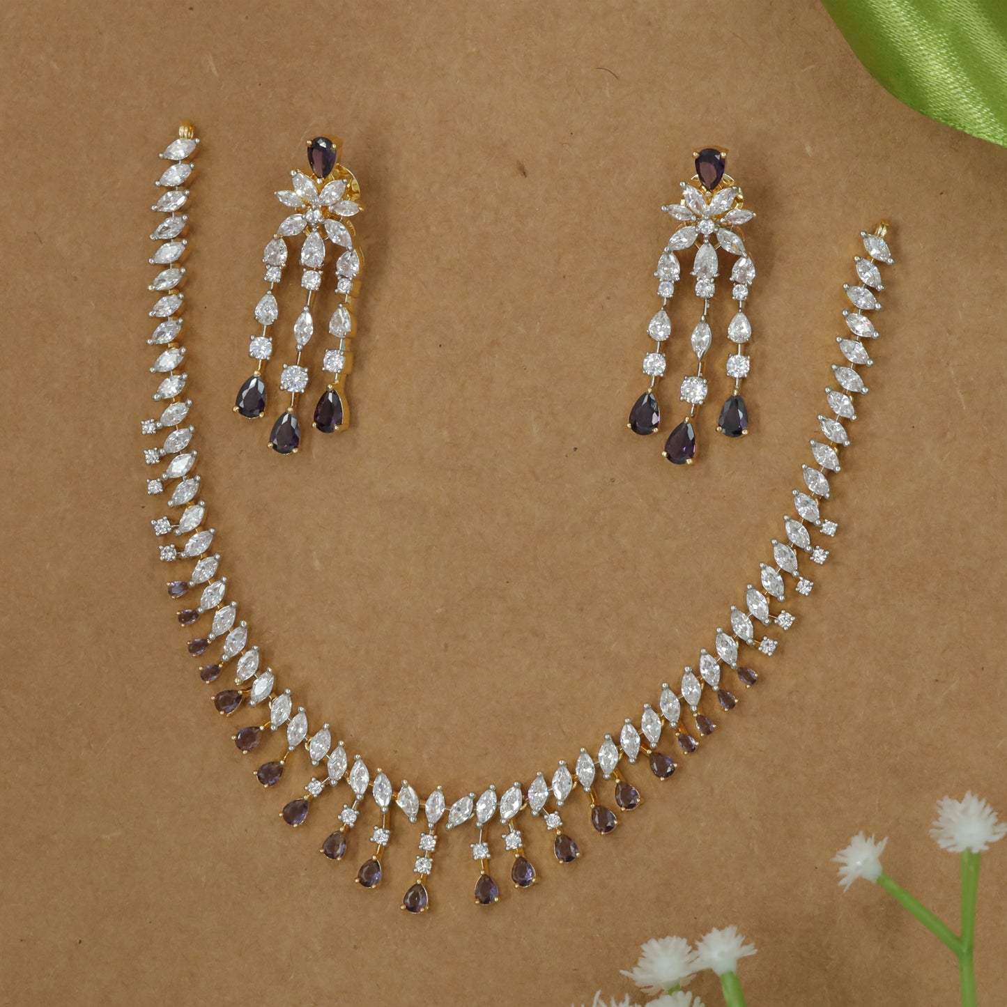Precision Leaf Line Necklace with Multi-Drop Edge Flow
