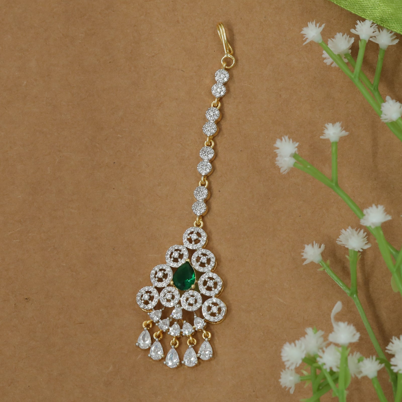 Disc Pattern Drop Tikka with Pear Hanging Ends