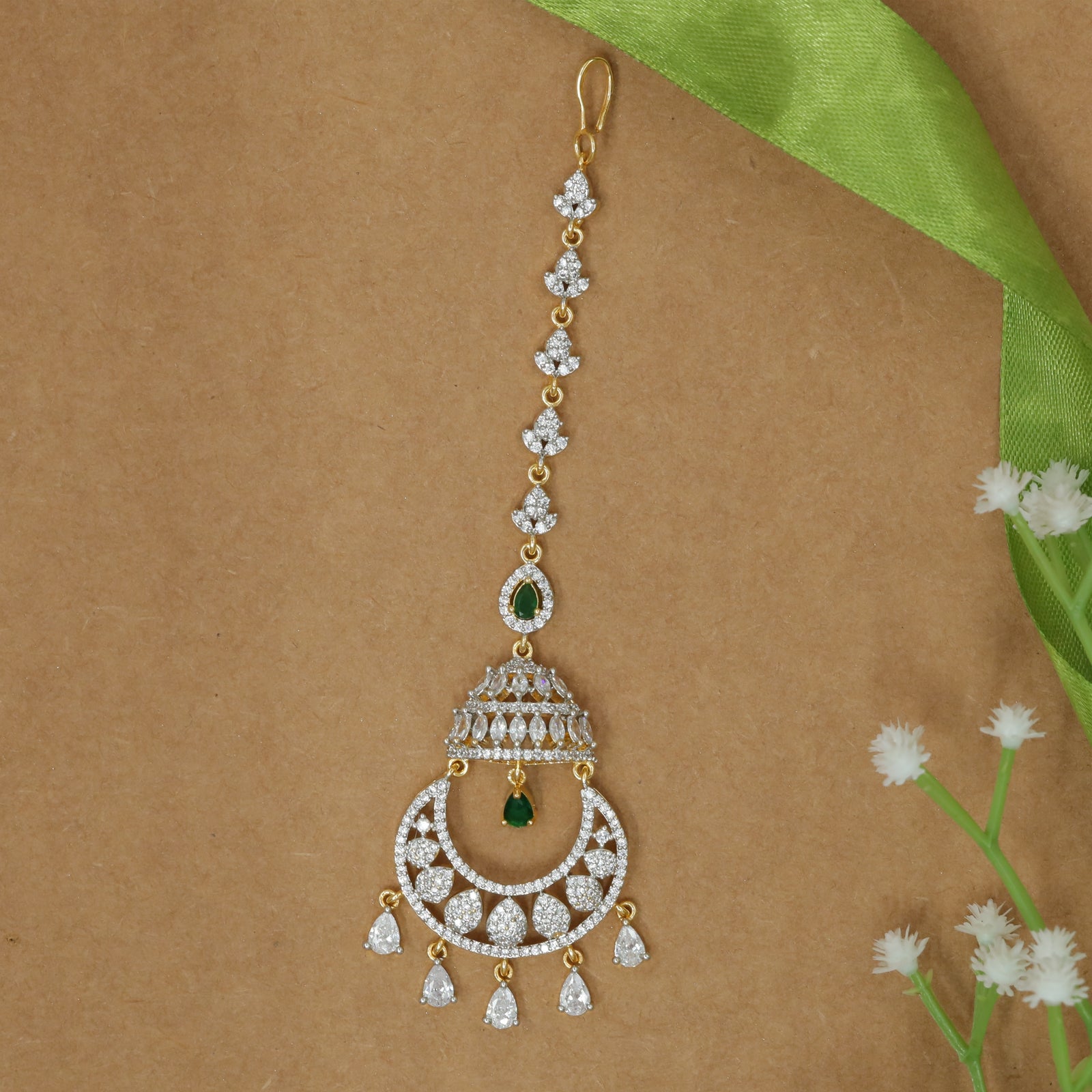 Linear Sparkle Tikka with Framed Crescent End