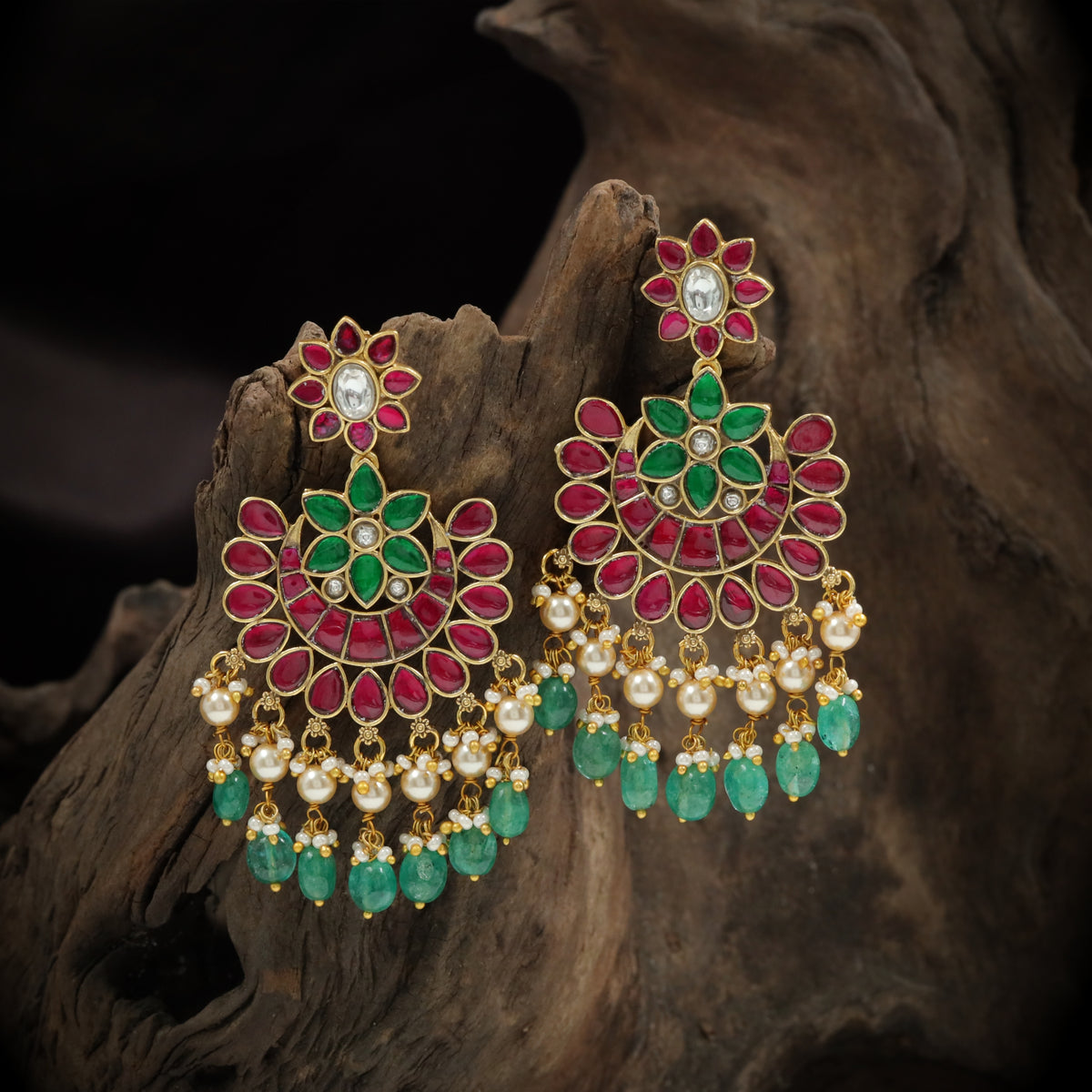 Hanging Earring with Circular Flower Form and Fringe