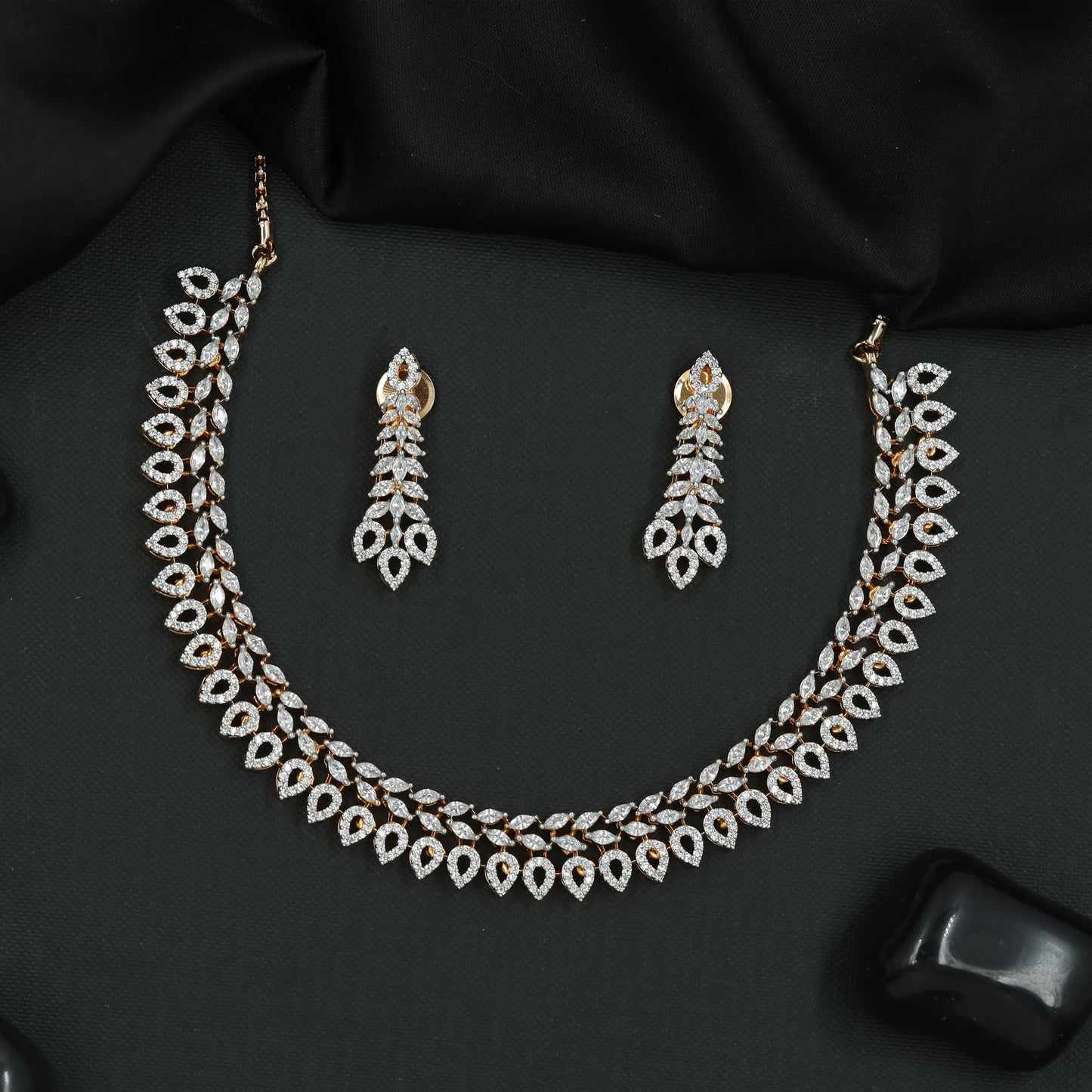 Lumera Sculpted Leaf Necklace Set with Double Line Detailing