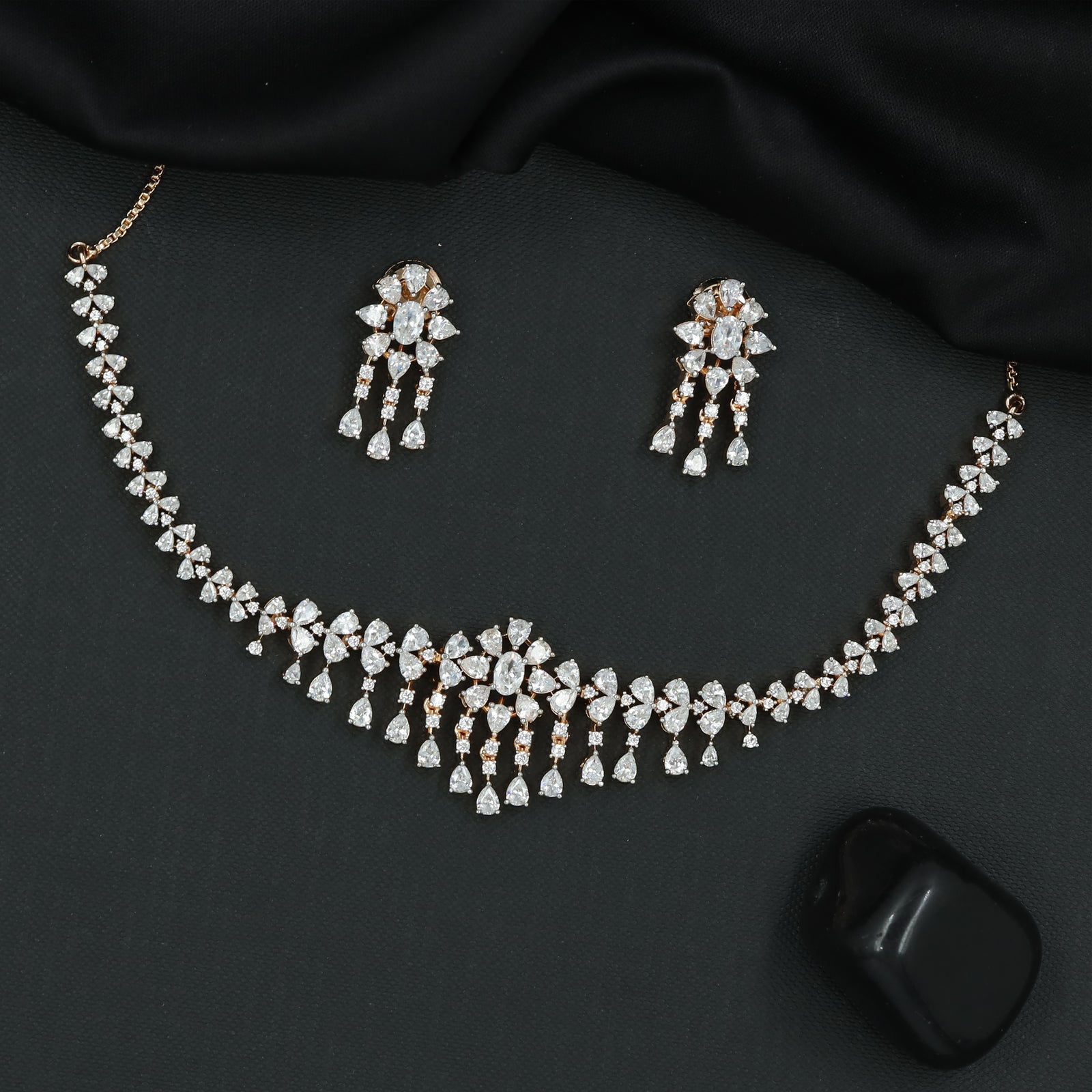 Graceful Pear Pattern Necklace with Cascading Drop Detailing