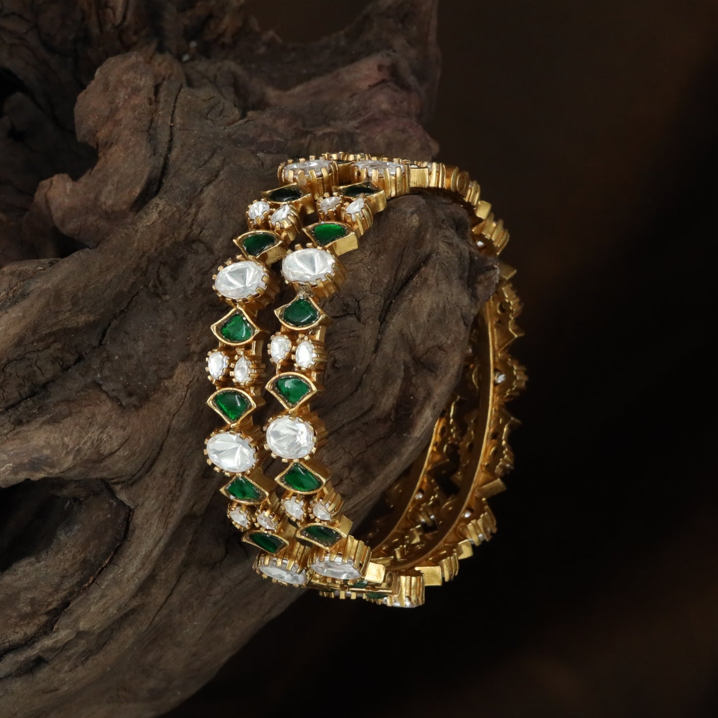Classic Alternating Pattern Kundan Bangles with Oval and Triangular Settings