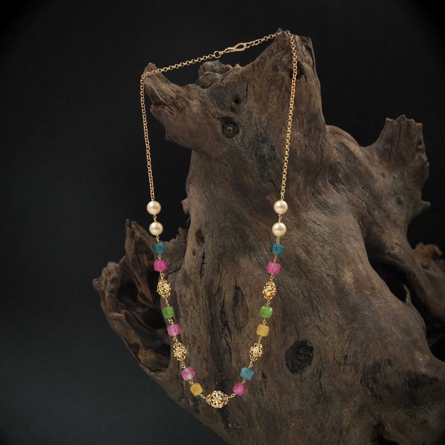 Elegant Pearl and Cube Bead with Textured Accent Spheres and Center Highlight