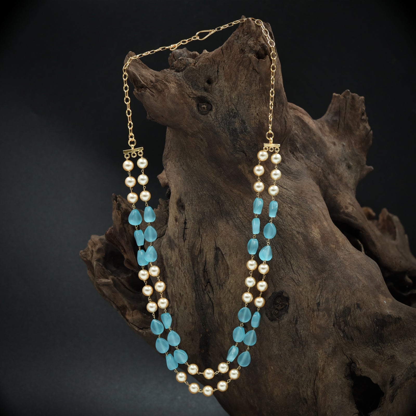 Contemporary Beads Chain with Mixed Form Arrangement and Smooth Flow