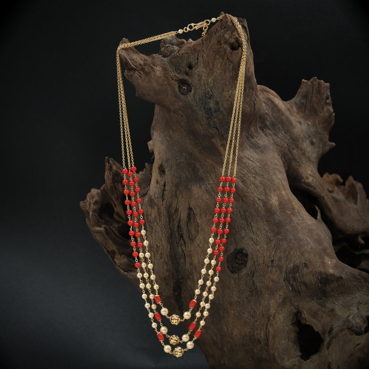 Striking Multi Strand Beads with Symmetrical Drop Formation