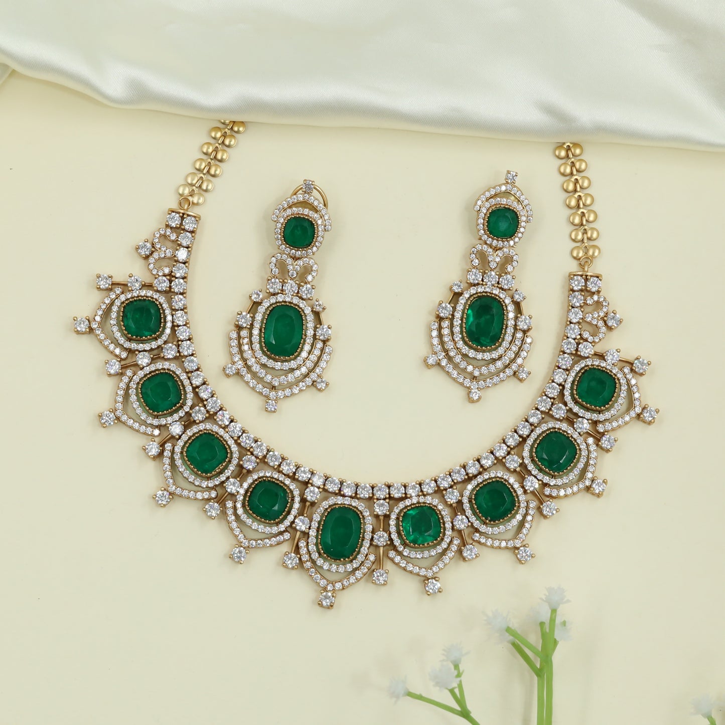 Grove Pattern Gold Necklace with Oval Units and Radiating Border Elements