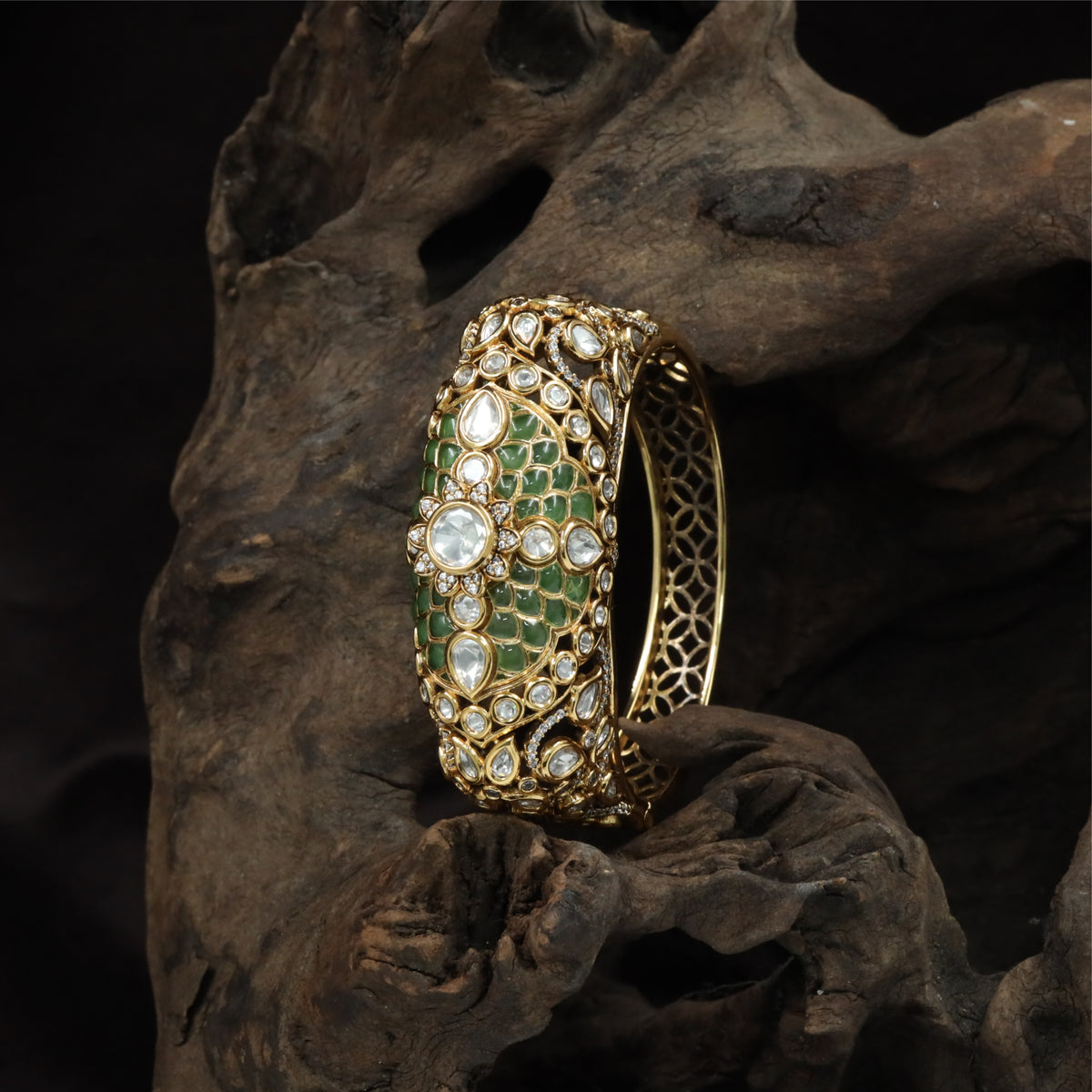 Dominant Floral Medallion Kundan Kada with Mesh Filled Centre and Sculpted Surround