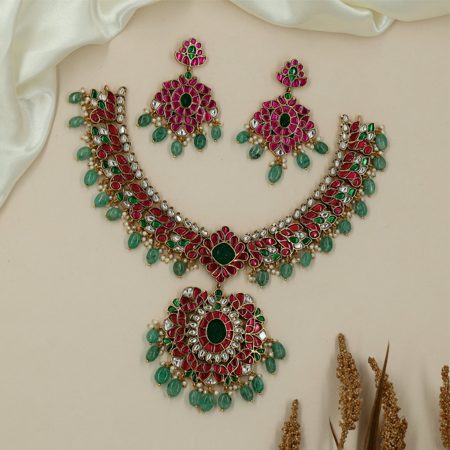 Festive Openwork Jadau Necklace with Dangling Accent Drops