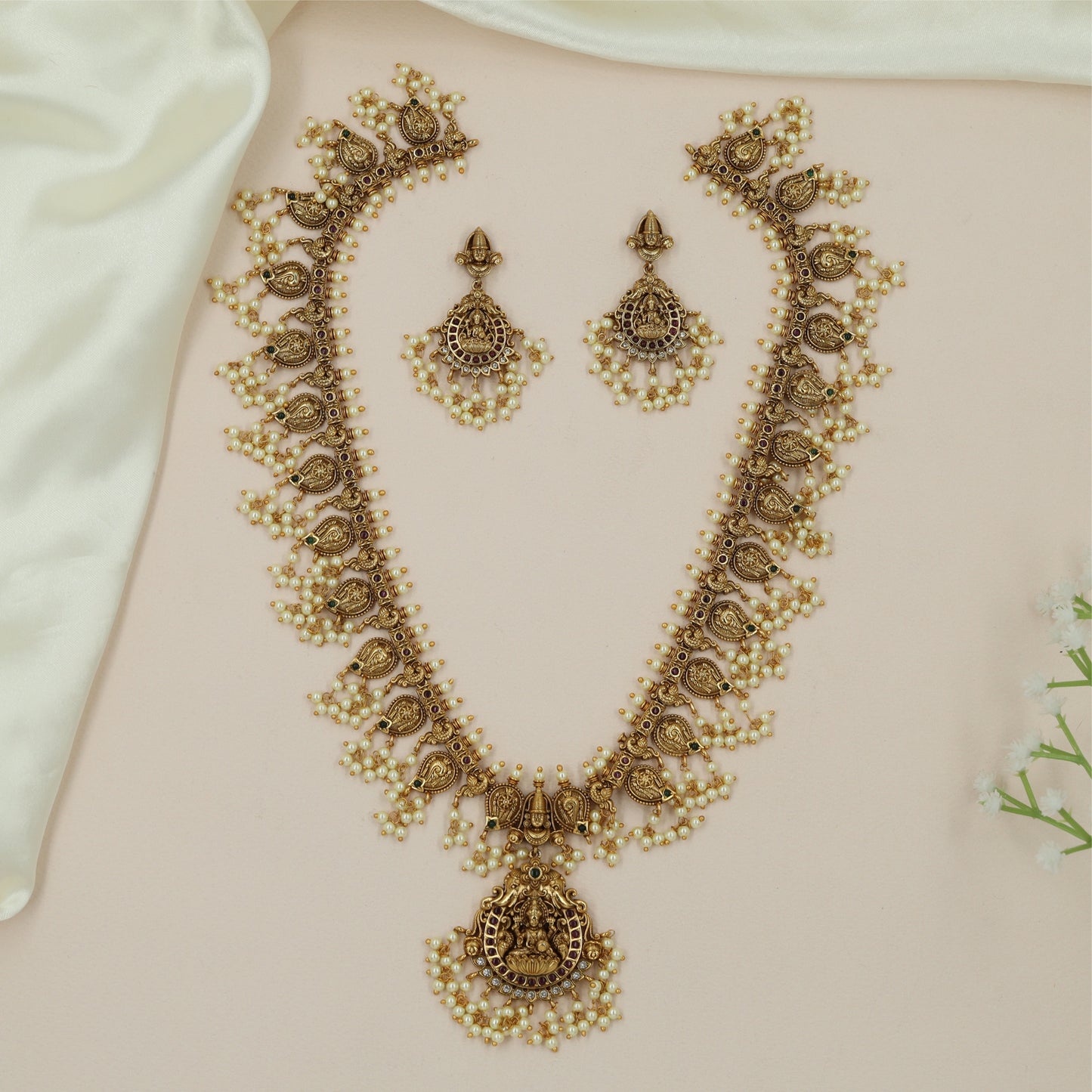 Peacock Paisley Antique Long Hara with Hanging Pearl Clusters