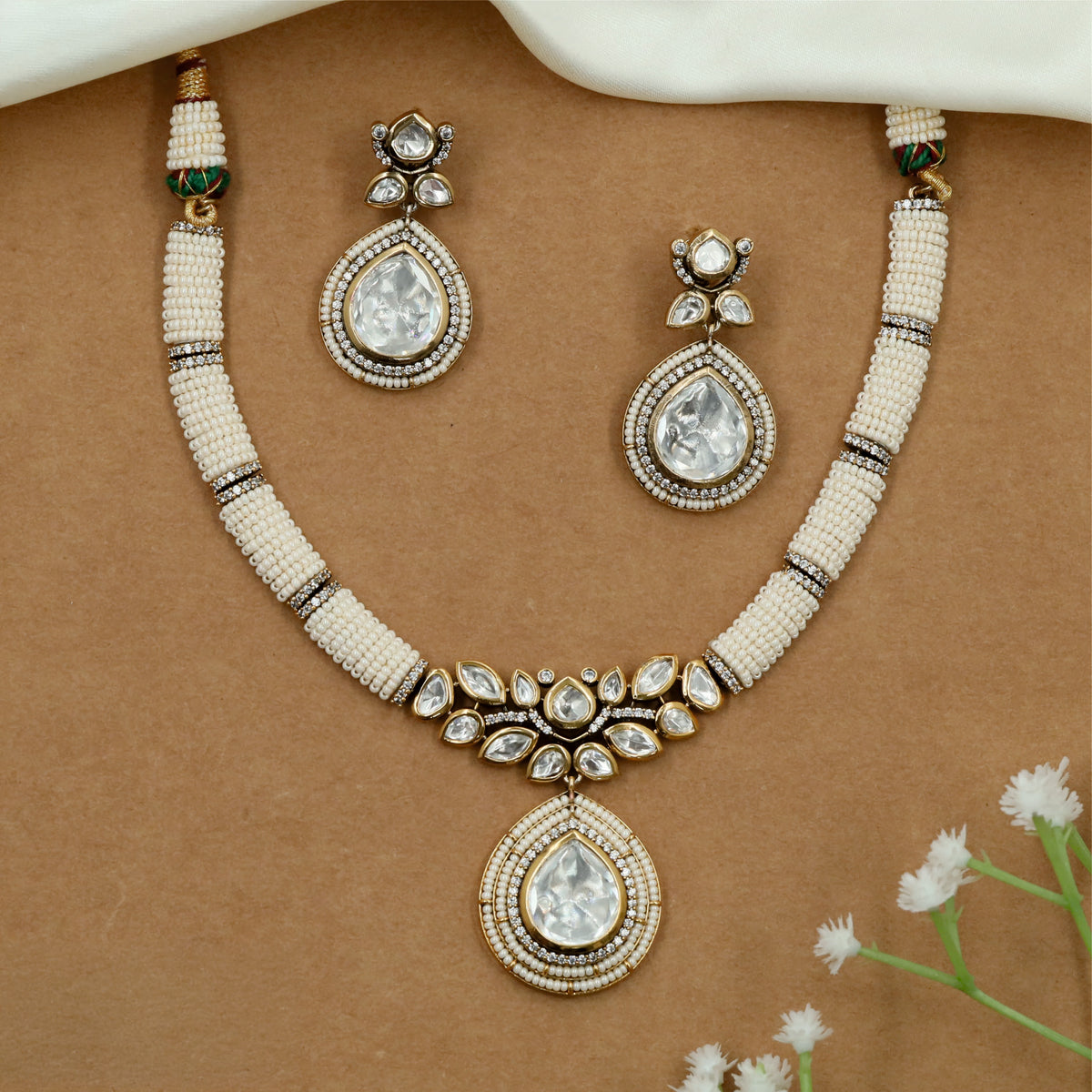 Teardrop pendant Kundan Necklace with ornamental framing