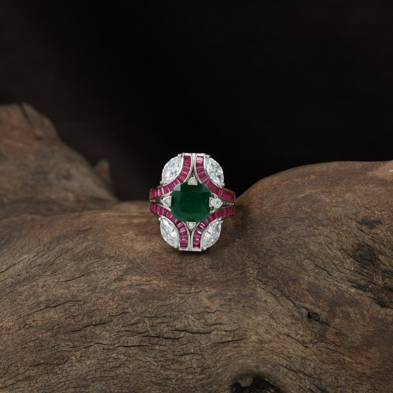Contour dual‑tone array finger ring arrangement emphasizing symmetry