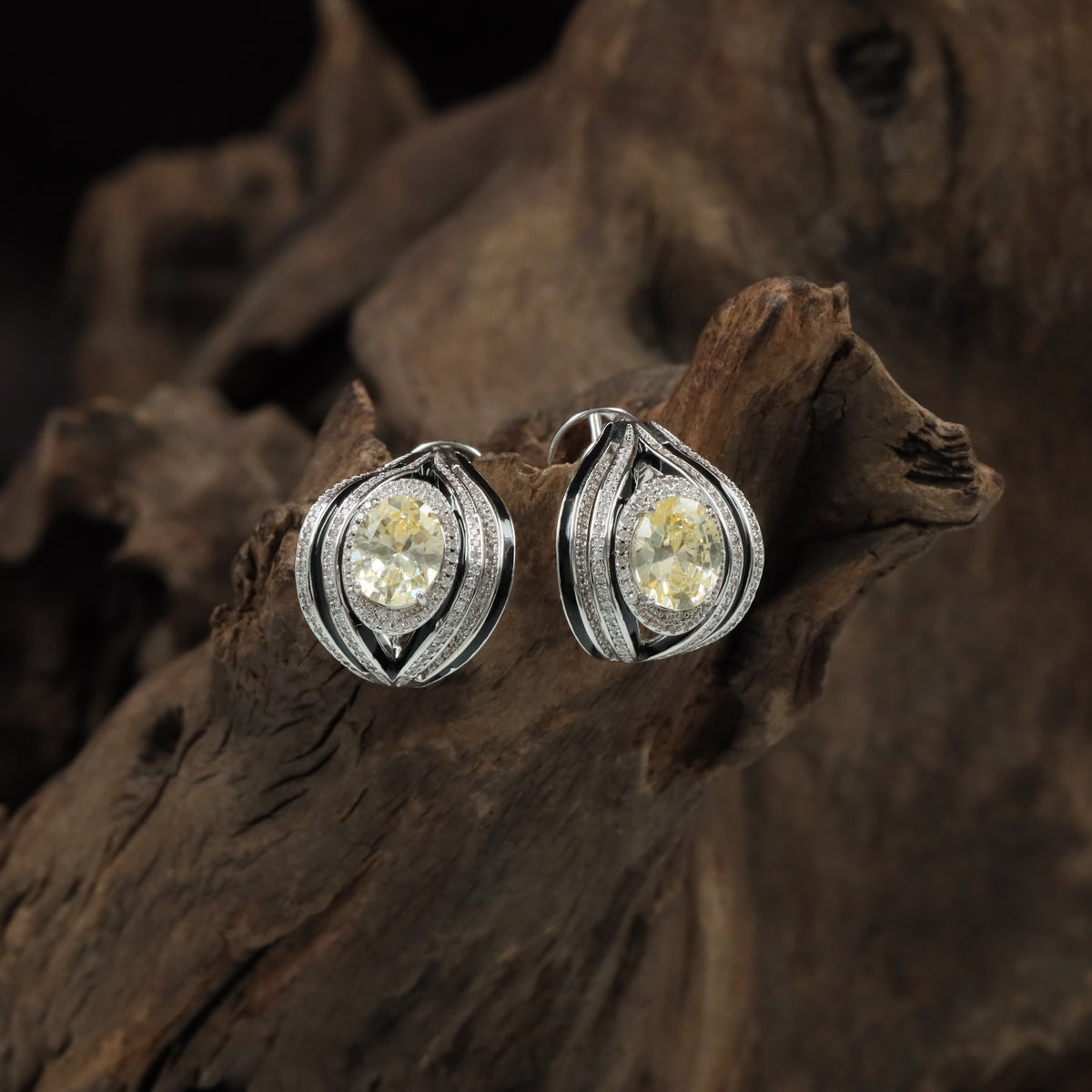 Dewdrop Frame Rhodium Stud with Structured Arc Styling