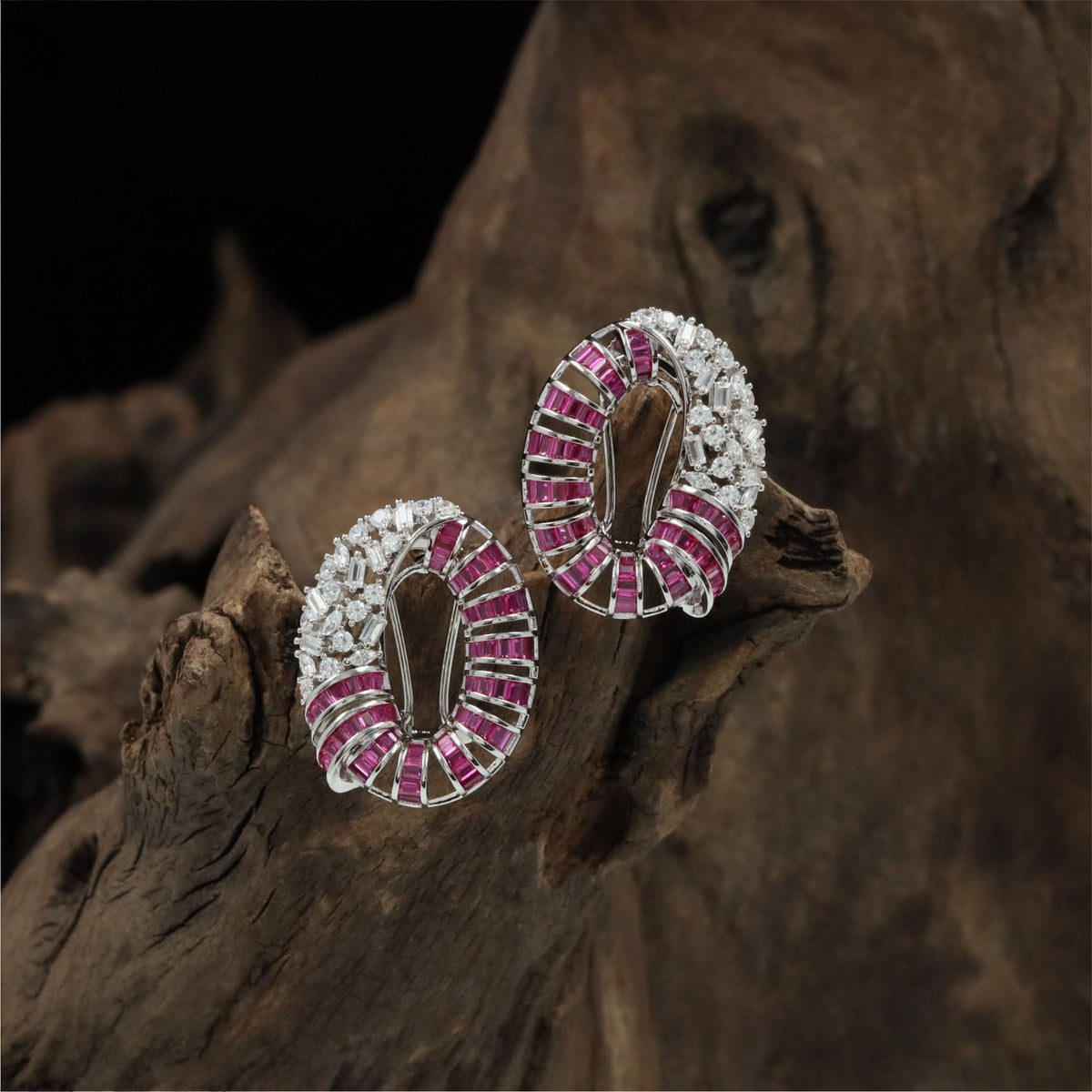 Modern Openwork Rhodium Studs With Curved Segmentation