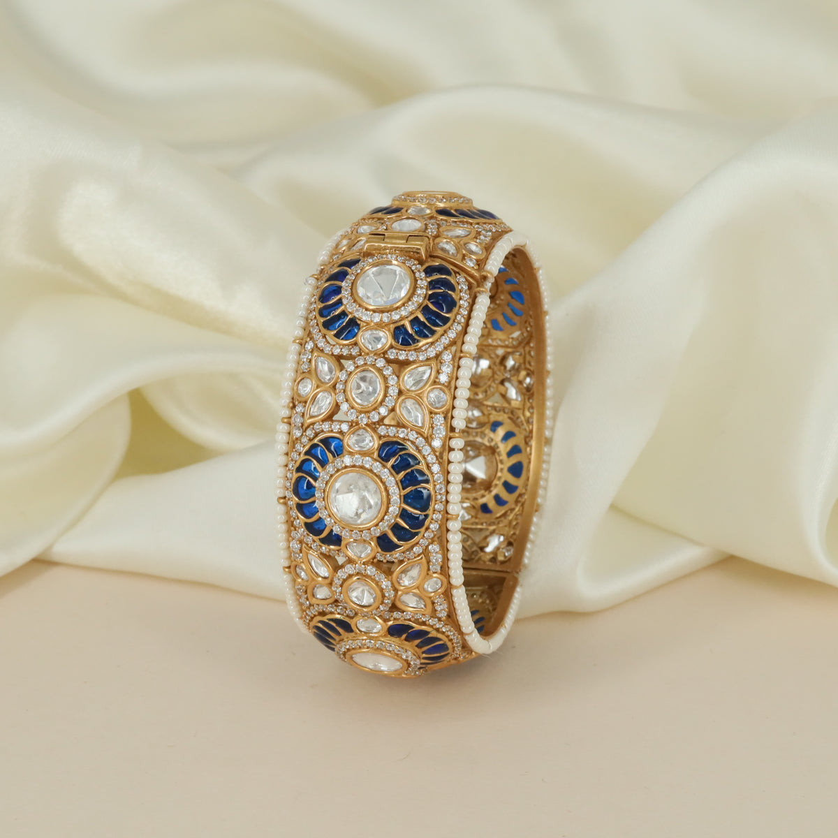 Grand Oval Kada with Structured Floral Detailing