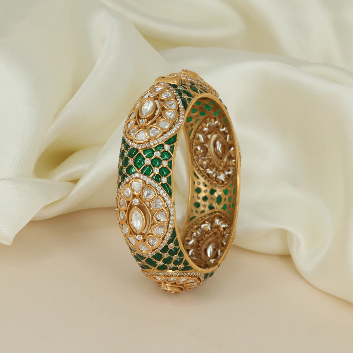 Polished Wheel Kundan Kada with Layered Mesh Detailing