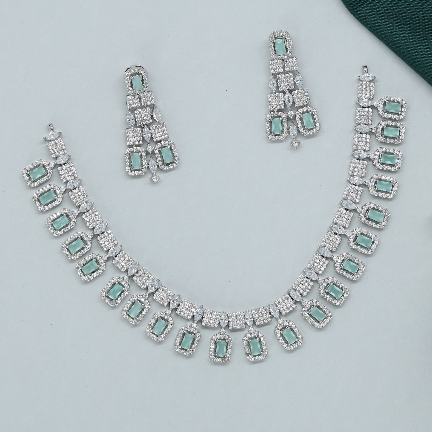 Geometric Link Necklace with Drop Frame Elements and Long Earrings