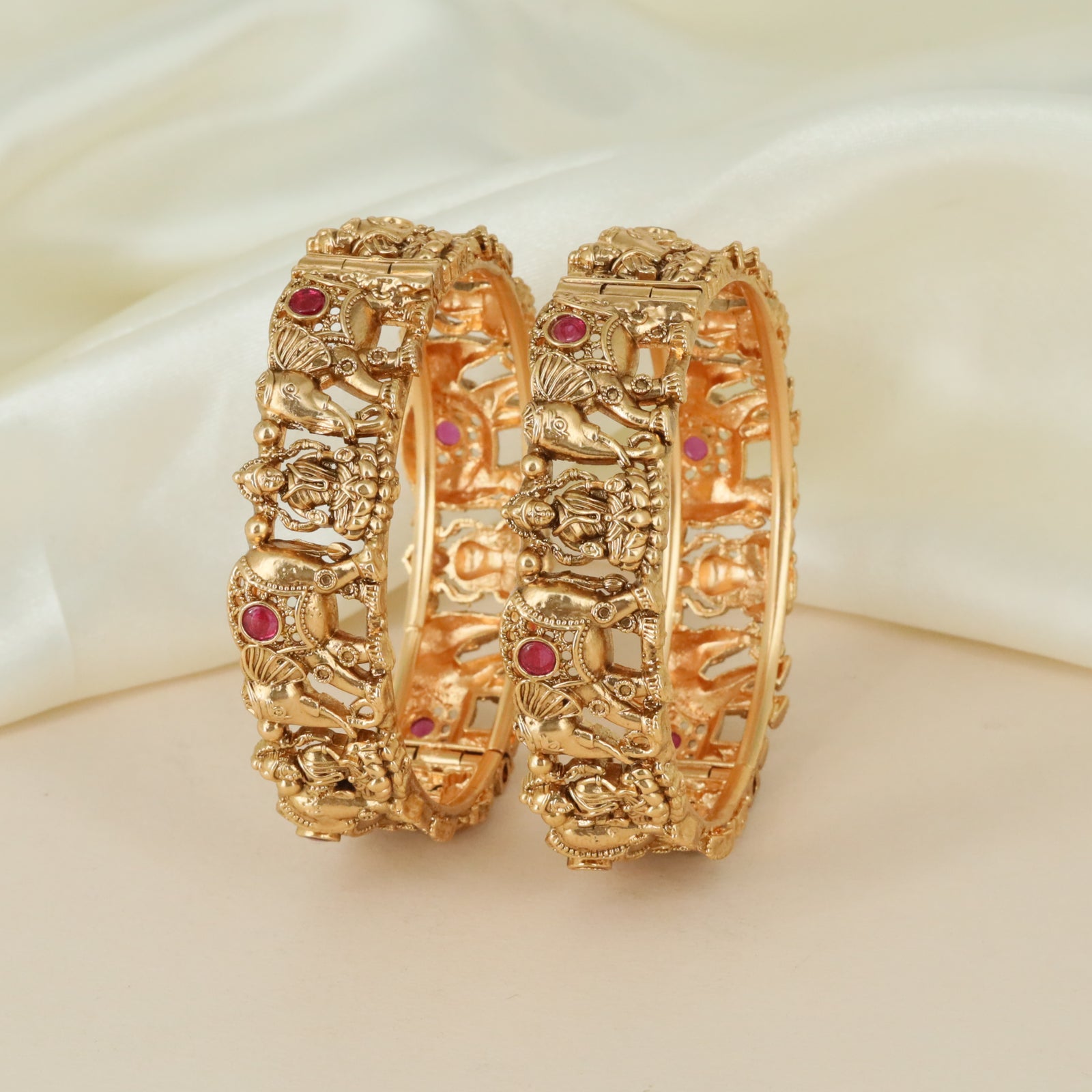 Royal Divine Antique Bangles with Sculpted Temple Figure Detailing