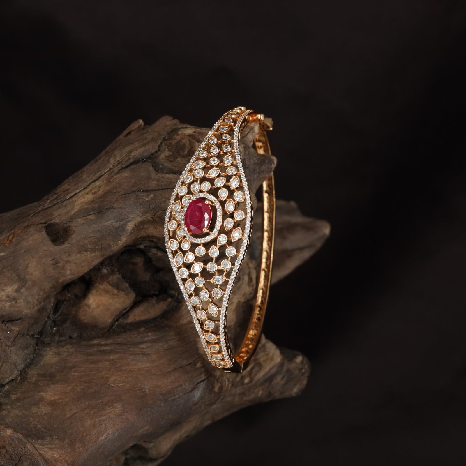Woven Grid Kada with Raised Border Styling