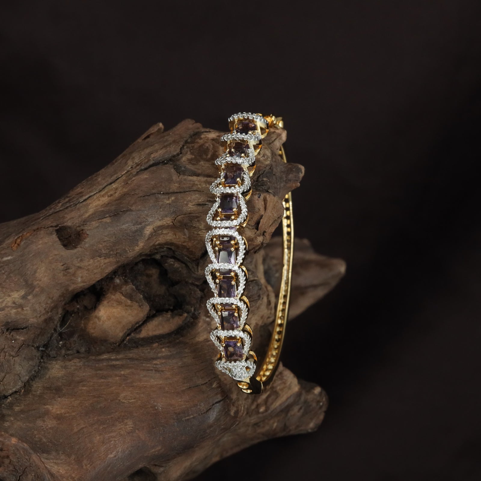 Scallop Rail Gj Kada with Repeating Oval Layout