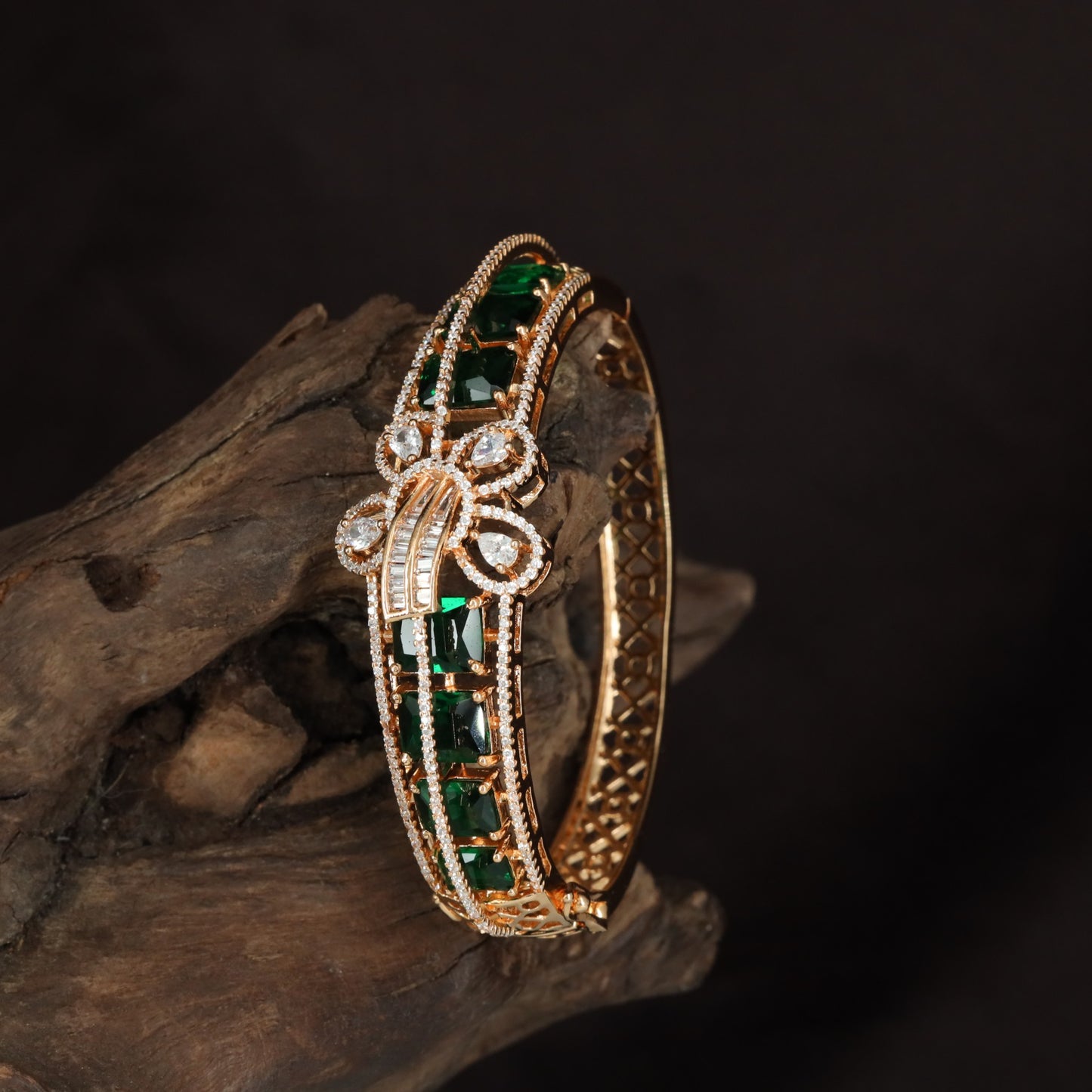 Branchline Kada with Structured Oval Formation