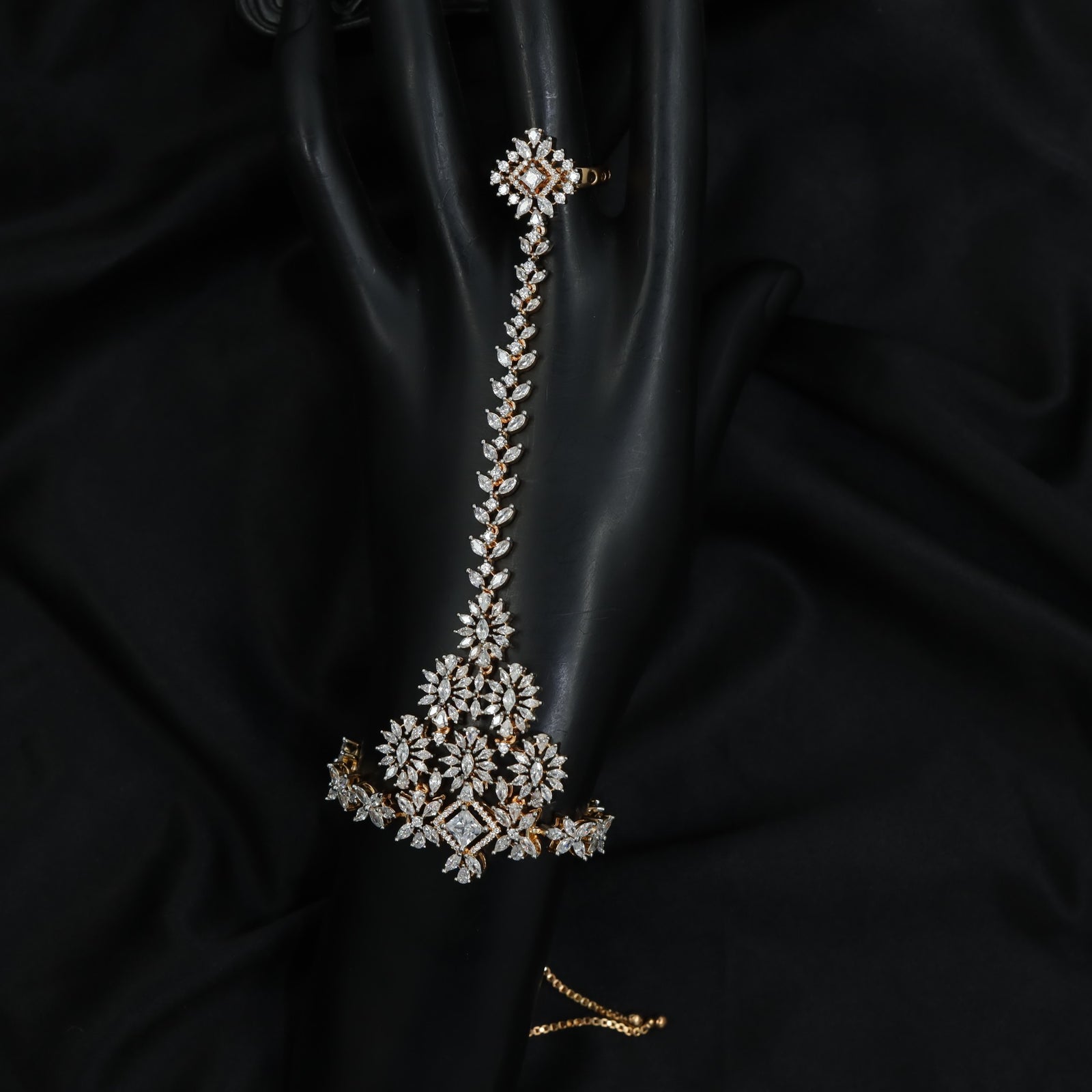 Bloom Cluster Panja with Decorative Wrist Framework