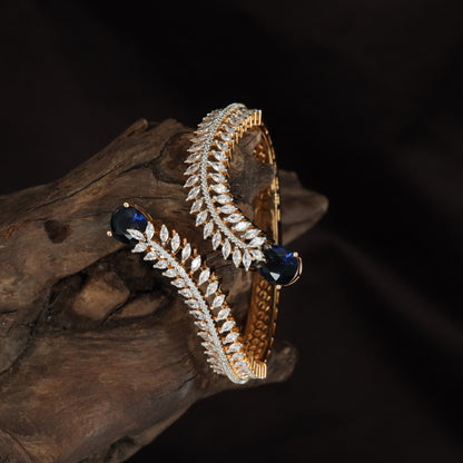 Crossvine Plait Kada with Curved Terminal Accents
