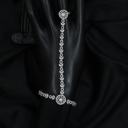 Openwork Disc Panja with Symmetrical Hand Harness Pattern