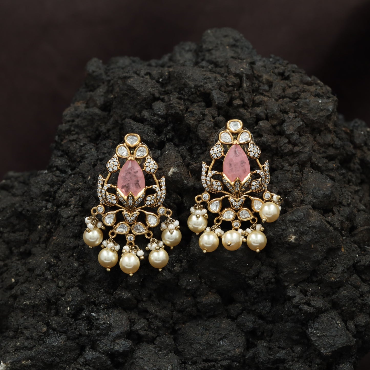 Elite Kundan Hangings With Intricate Fringe And Border Craftsmanship