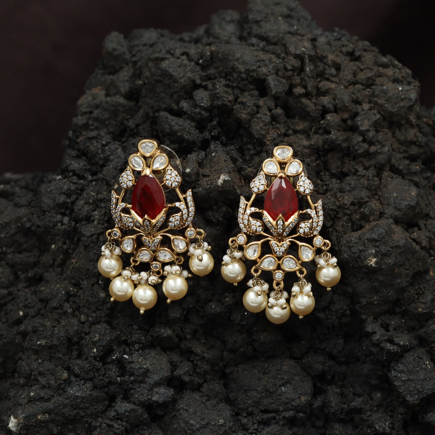 Elite Kundan Hangings With Intricate Fringe And Border Craftsmanship