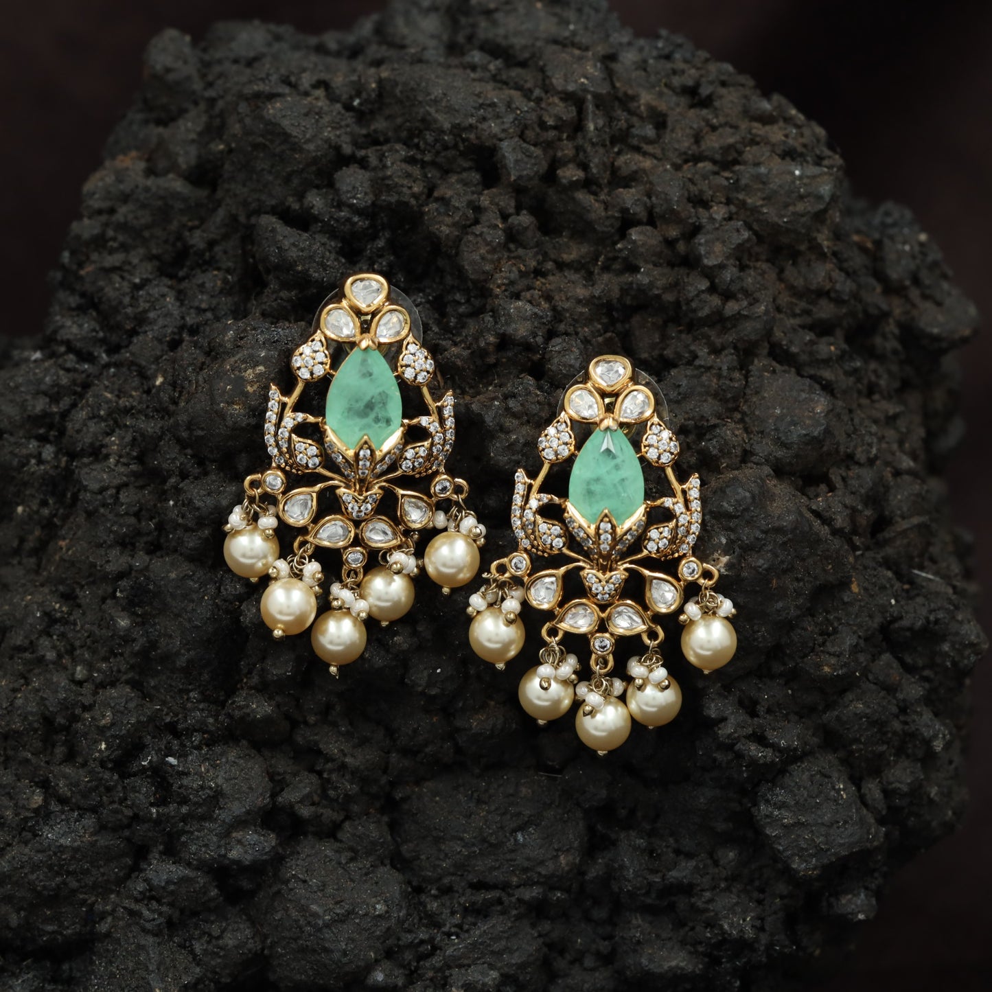 Elite Kundan Hangings With Intricate Fringe And Border Craftsmanship