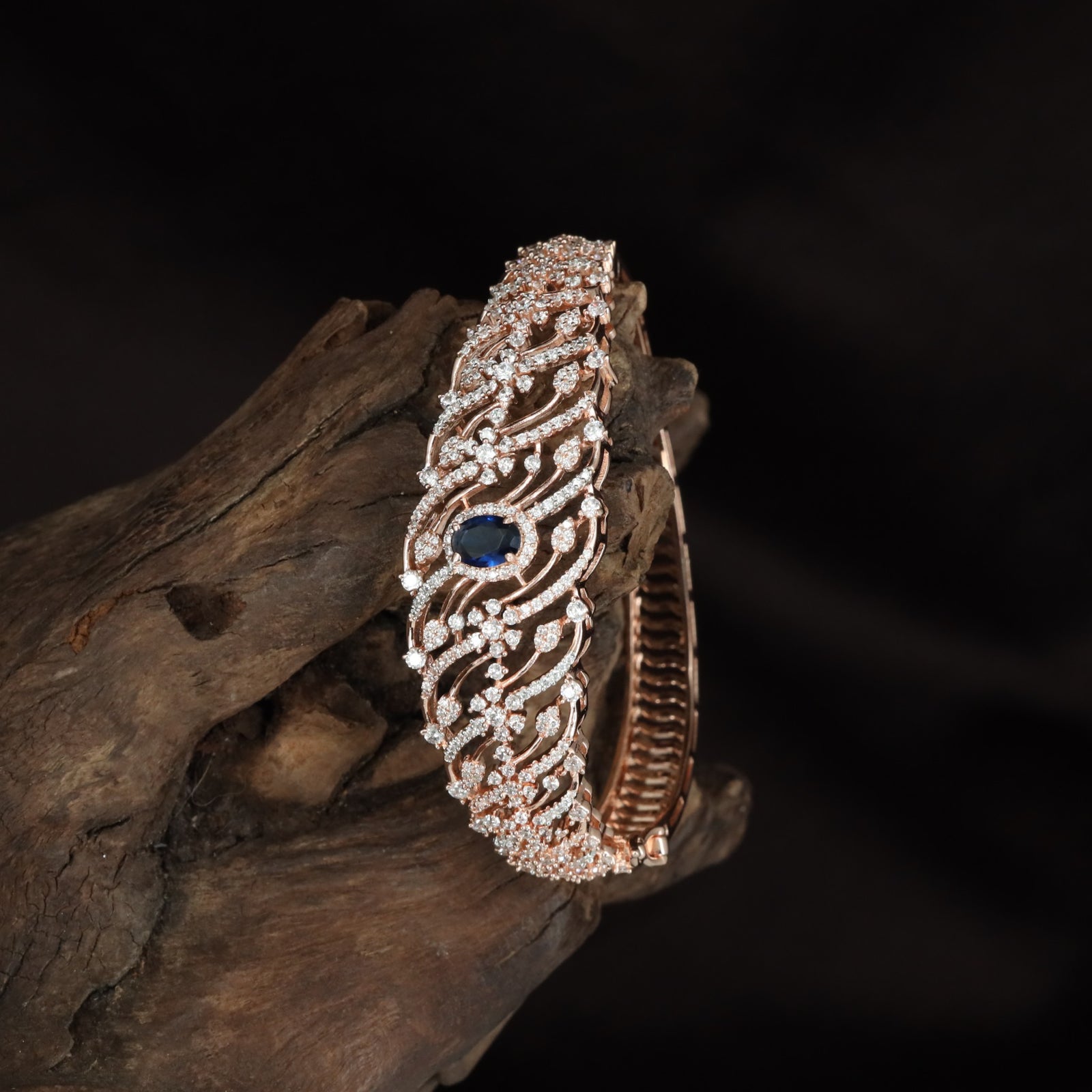 Framed Cascade Kada with Textured Vine Formation