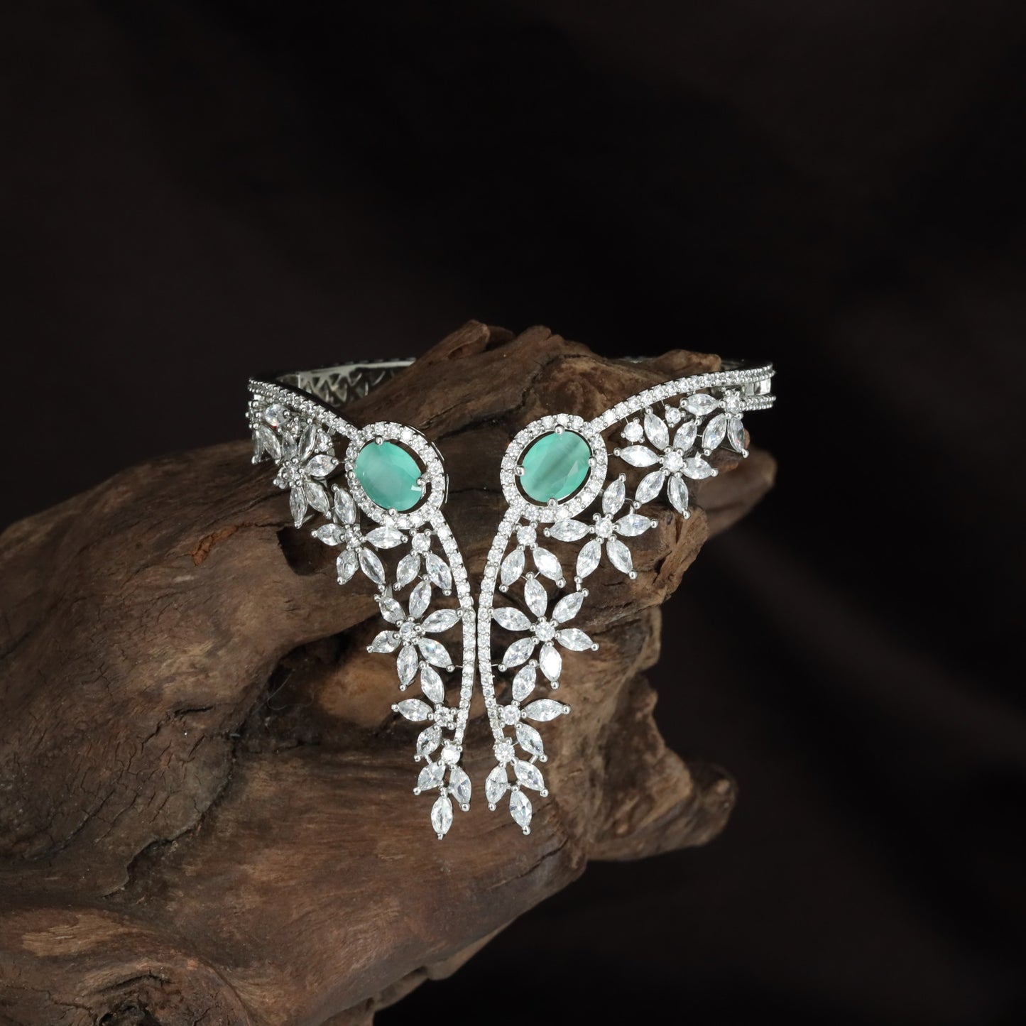 Lattice Garland Kada with Curved Side Styling