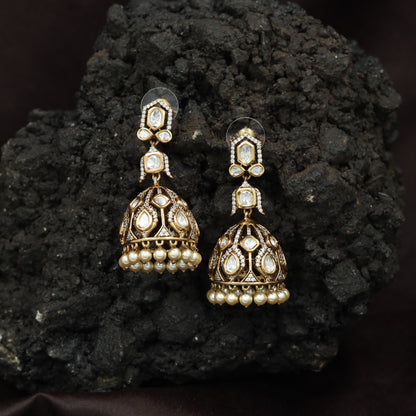 Artisan Bell Shape Kundan Jhumka In Traditional Handcrafted Finish