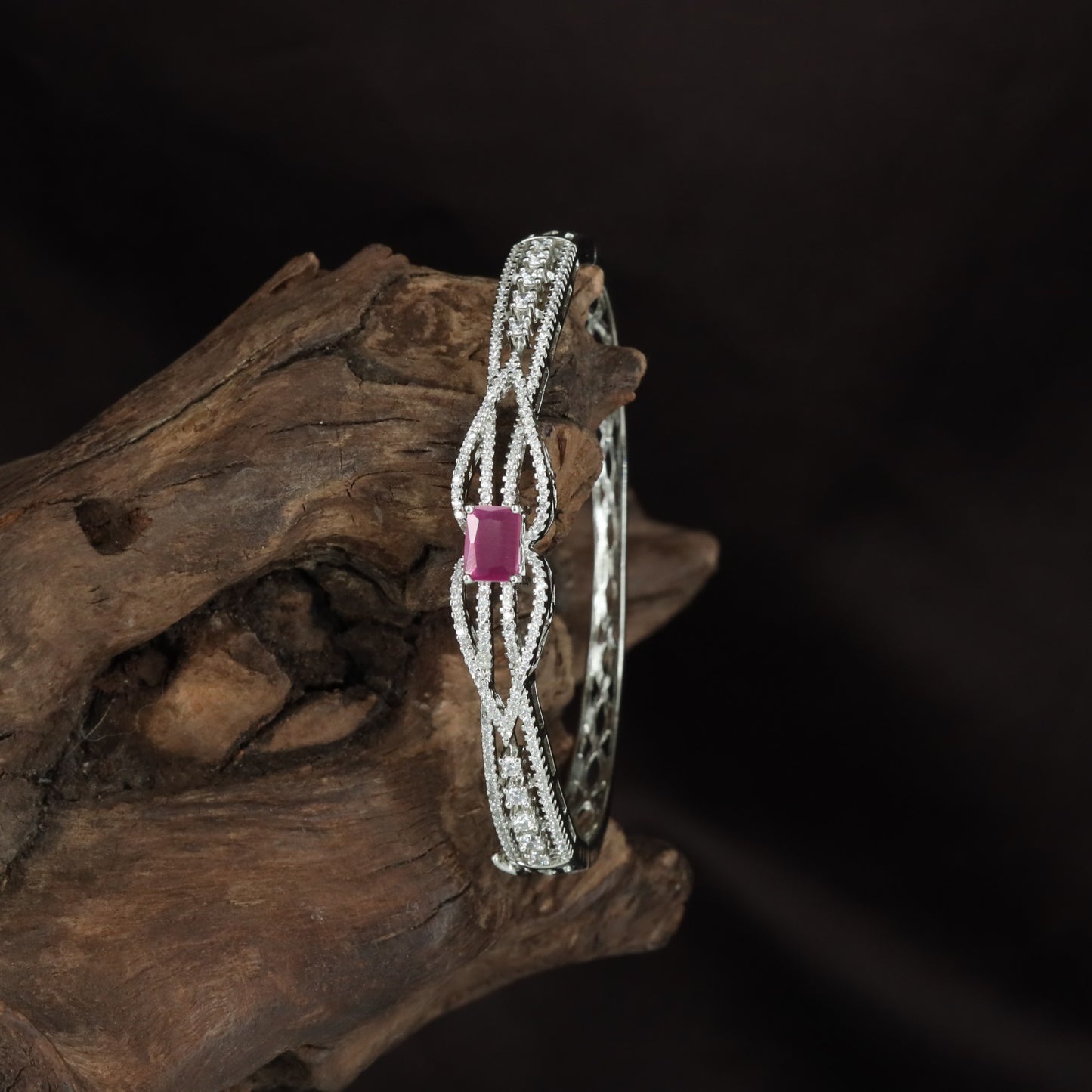 Braided Curve Kada with Framed Centre Styling