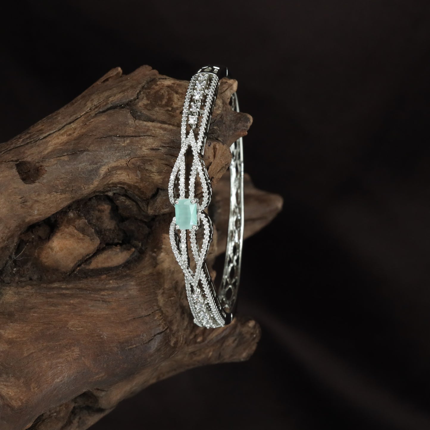 Braided Curve Kada with Framed Centre Styling