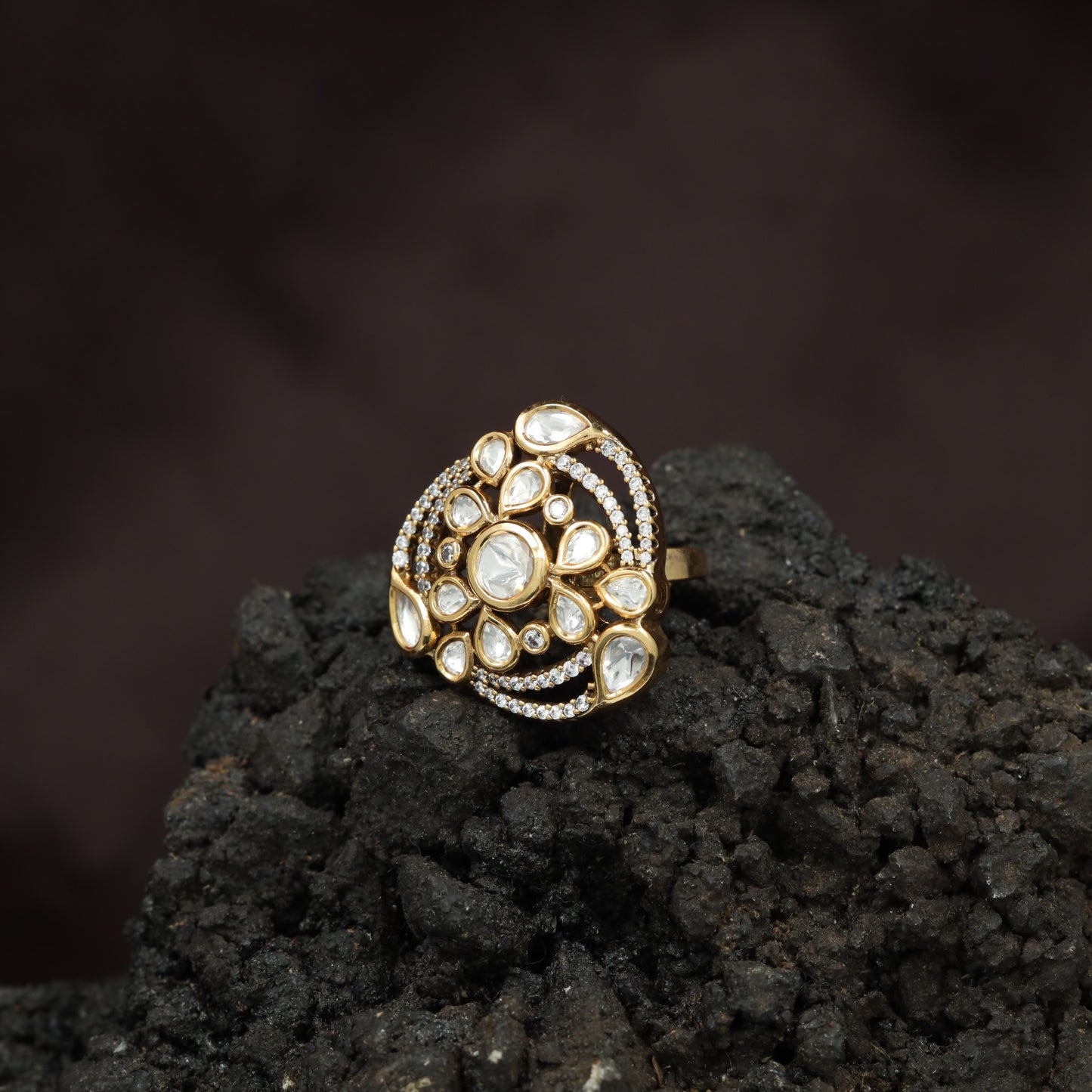 Regal Floral Swirl Kundan Finger Ring With Layered Pearl Halo Design