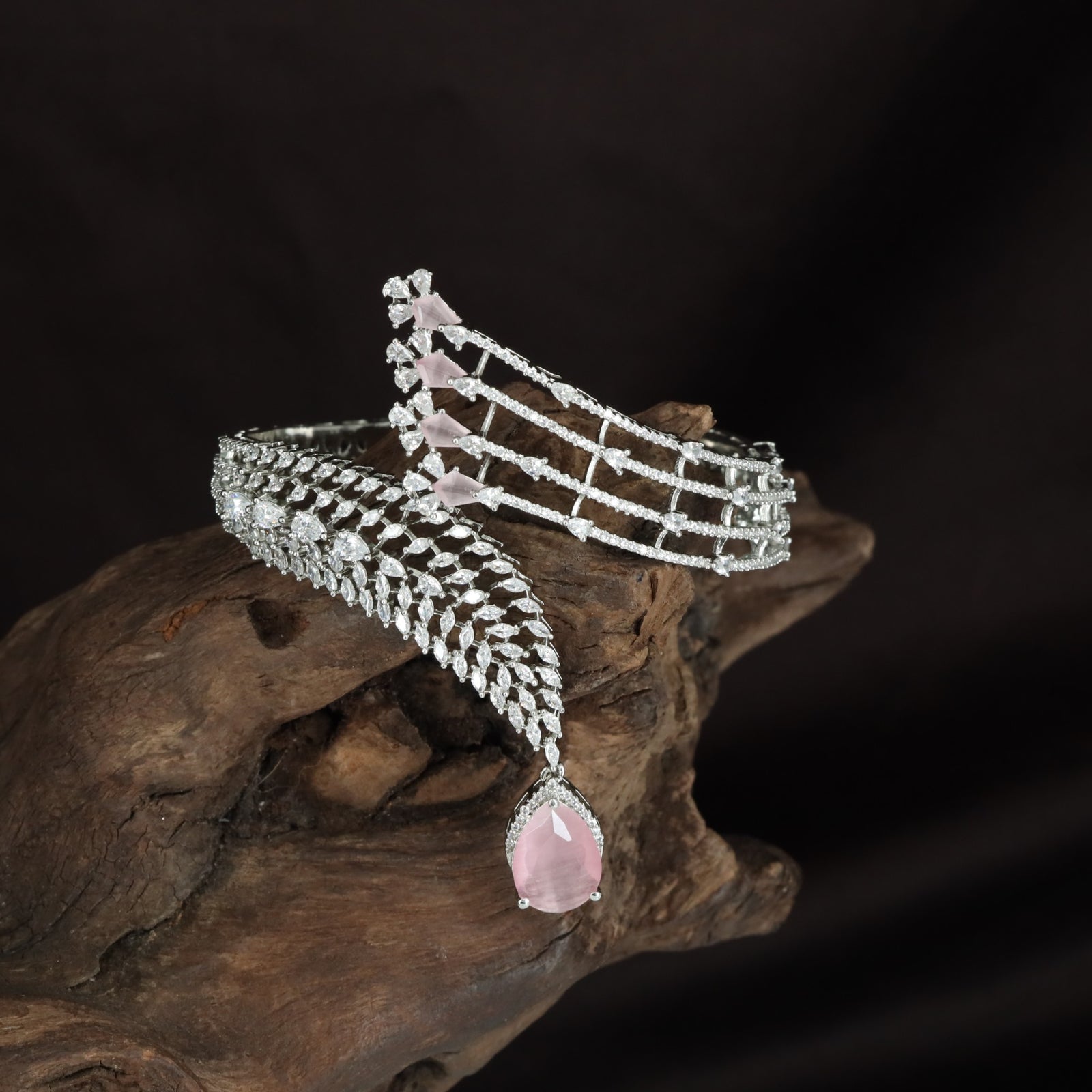 Ribbon Mesh Kada with Curved Multi Band Layout