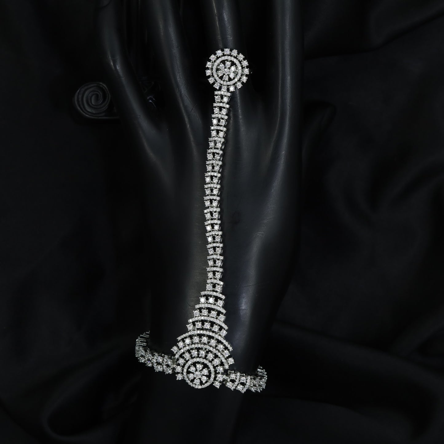 Fashion Forward Round Frame Panja with Contemporary Hand Harness Design