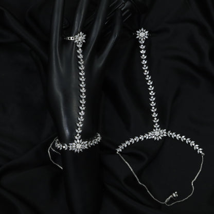 Heritage Leaf Link Panja with Floral Medallion Centrepiece