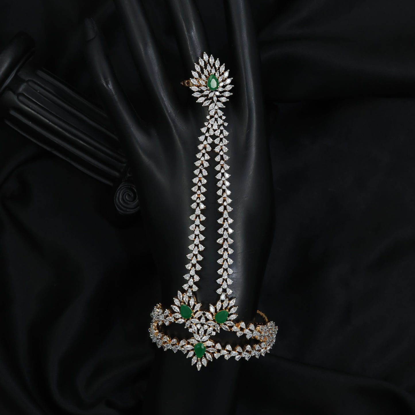 Exquisite Cascade Chain Panja with Floral Centre Arrangement