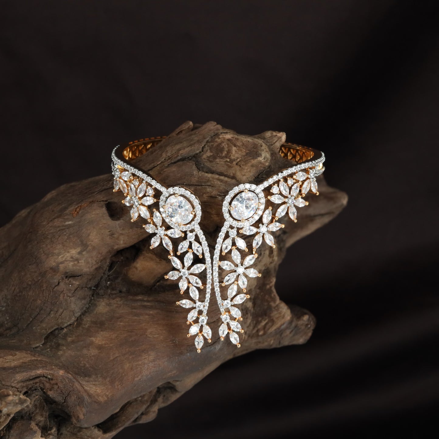 Floral Cascade Kada with Twin Oval Centre Frames