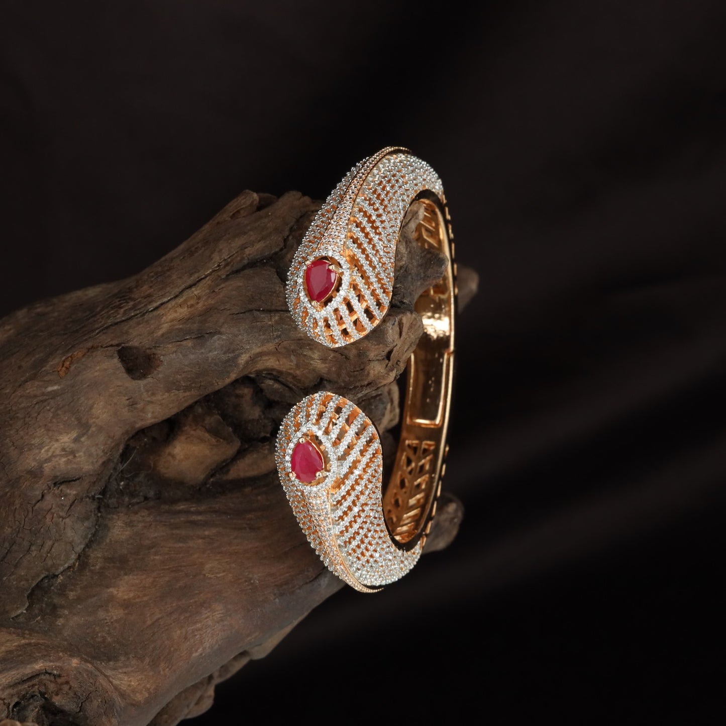 Radiant Weave Kada with Twin Oval Centre Accents