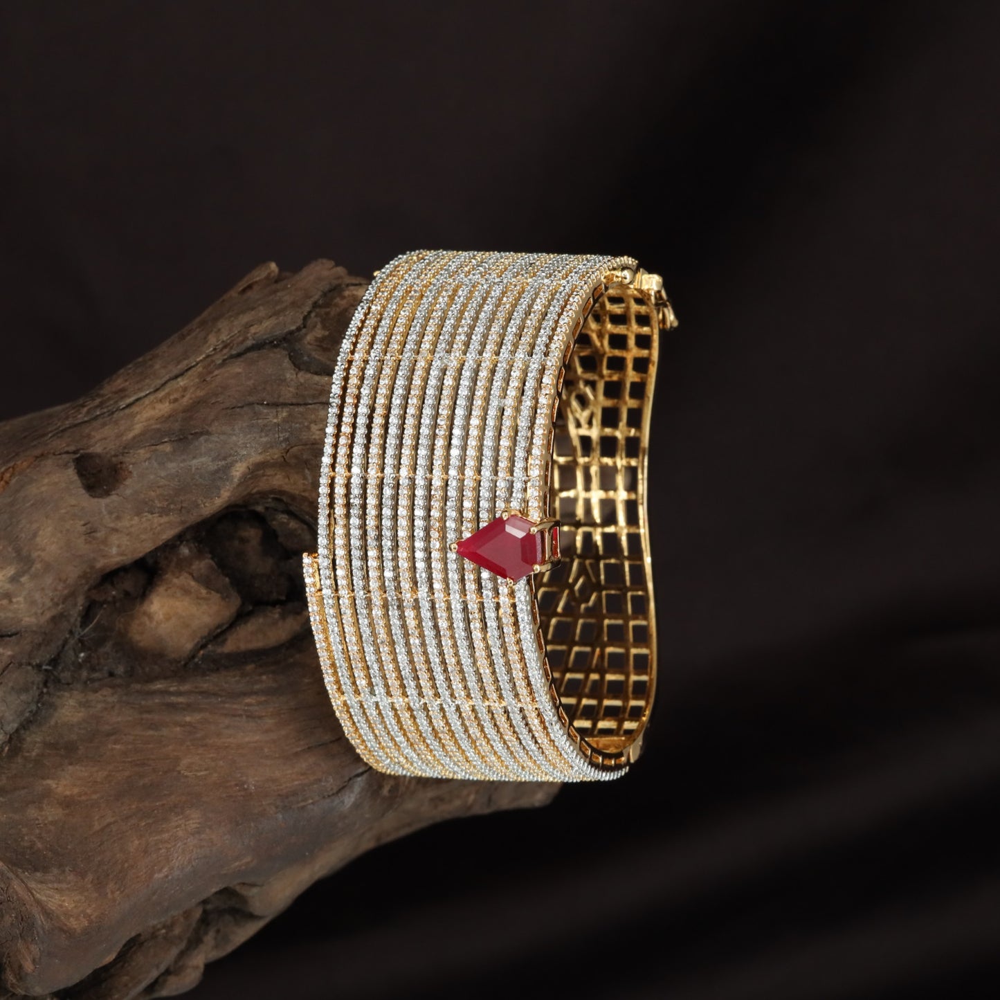 Gridline Frame Kada with Structured Open Pattern